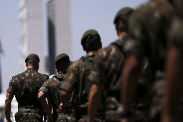 Preparativos finais para o desfile de 7 de Setembro, na Esplanada dos Ministérios.